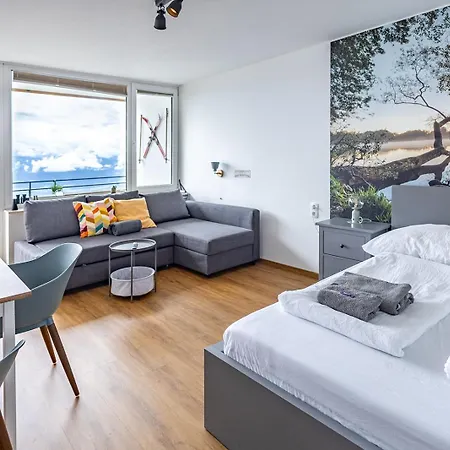 Mooki Mountain & Pool Gerlitzen דירה