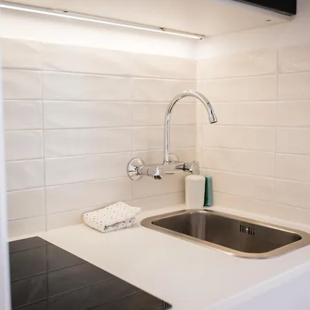 Mooki Mountain & Pool Gerlitzen דירה