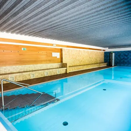 Mooki Mountain & Pool Gerlitzen Daire
