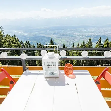 Mooki Mountain & Pool Gerlitzen דירה