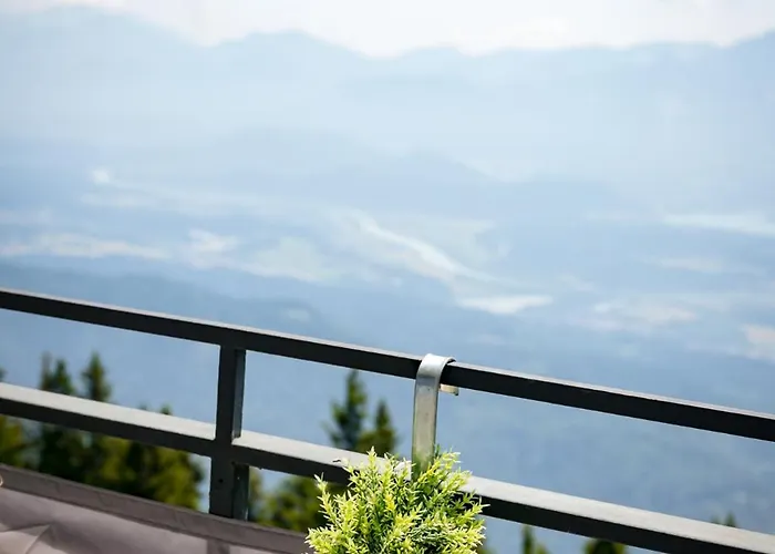 Mooki Mountain & Pool Gerlitzen * Kanzelhohe