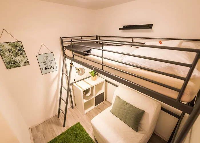 Mooki Mountain & Pool Gerlitzen דירה