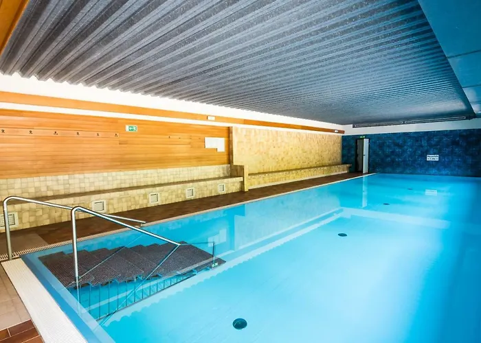 Mooki Mountain & Pool Gerlitzen דירה